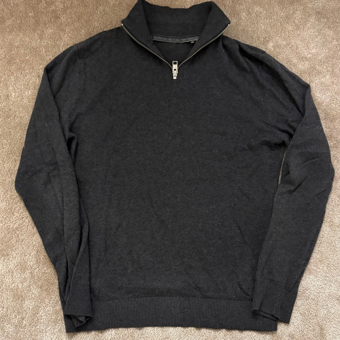Mörkgrå halvzip tröja i ullblandning - 2