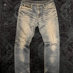 Selvedge jeans - Replay Selvedge jeans, asfeta, cirka waist 46cm length 106. Lagats i skrevet. Meddela mig vid funderingar. Priset är ej hugget i sten. Kan sänka ifall du köper snabbt.