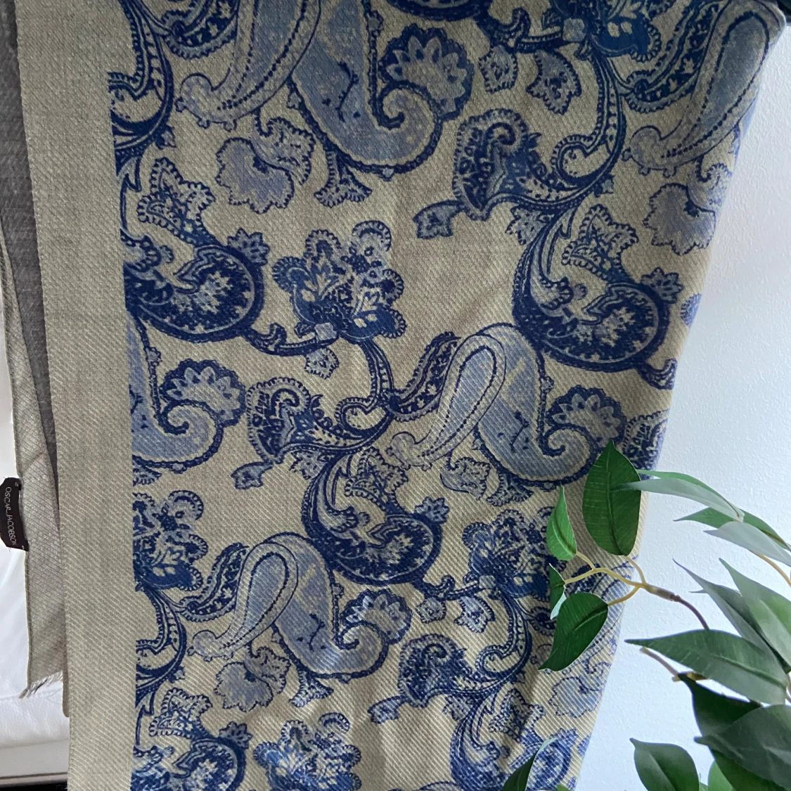 Beige-blå paisleyscarf Oscar Jacobson - 3