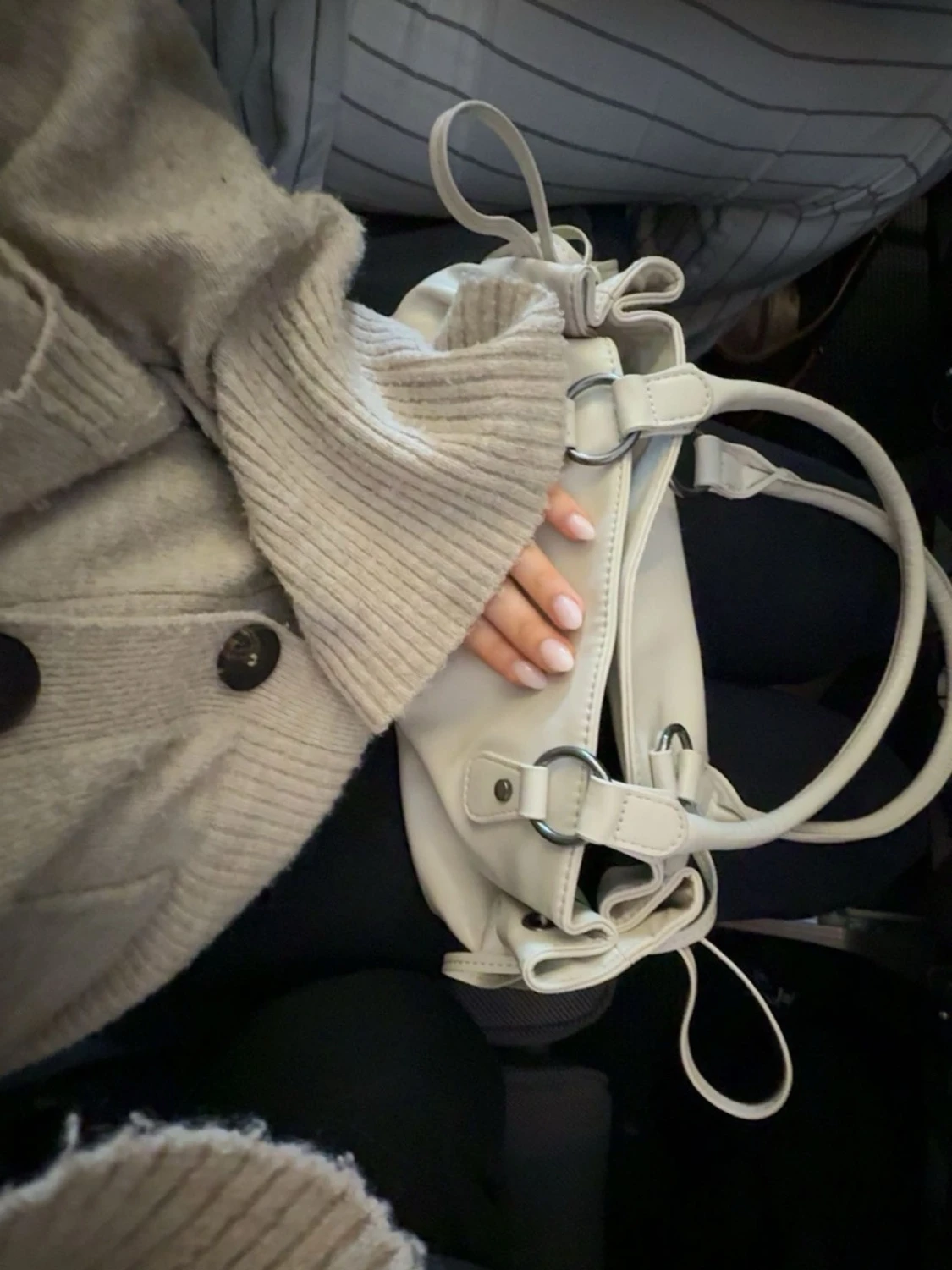 Kräm vit Pull&Bear handväska 