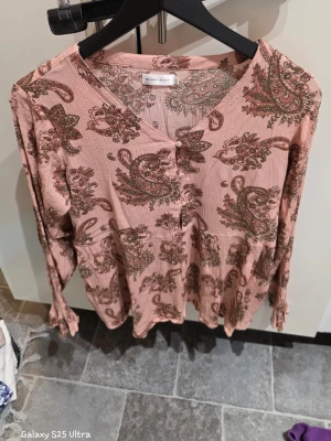 Lager157 blus strl L  - Vacker härlig blus strl L 