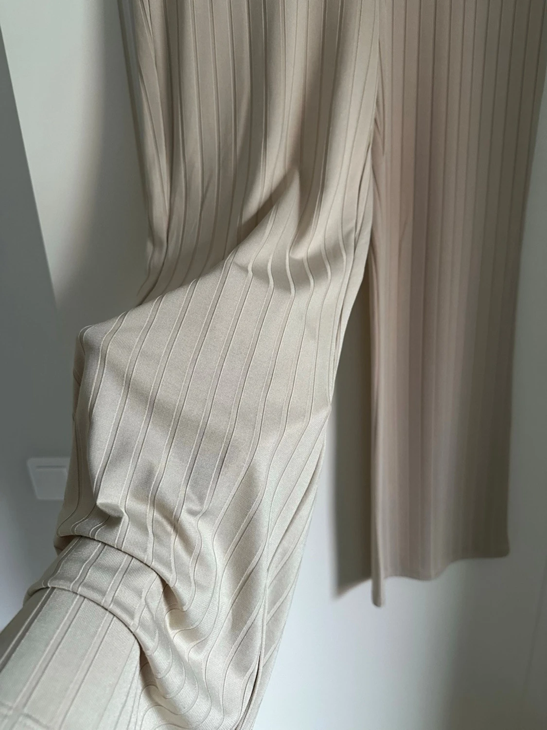 Beige ribbade wide byxor - 2