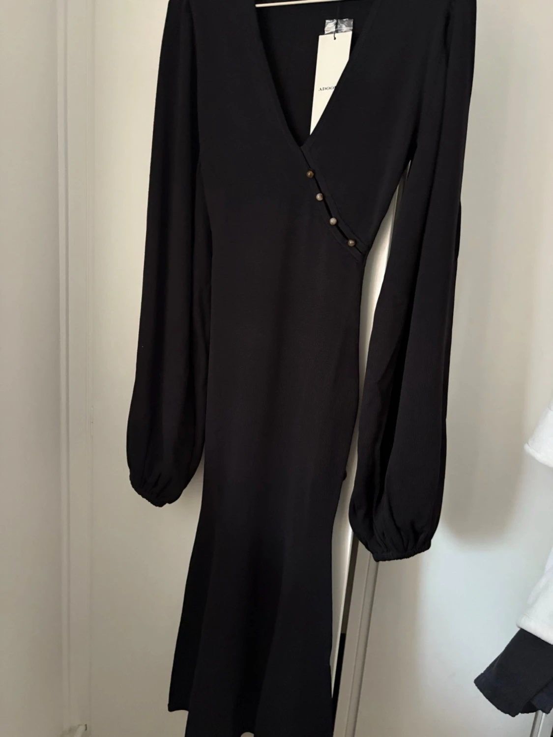 Svart långklänning från Adoore