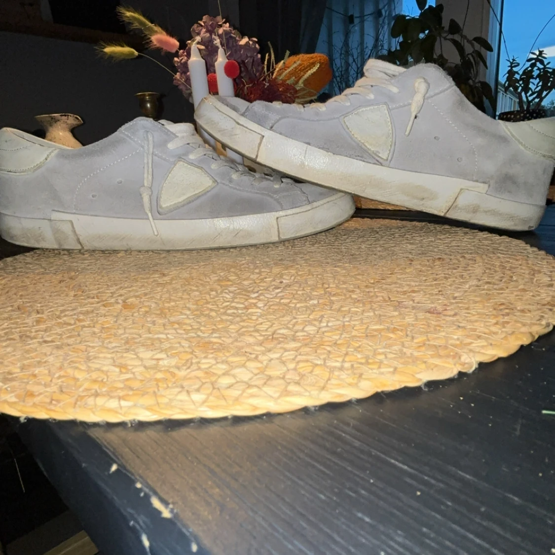 Philippe Model gråa mockasneakers