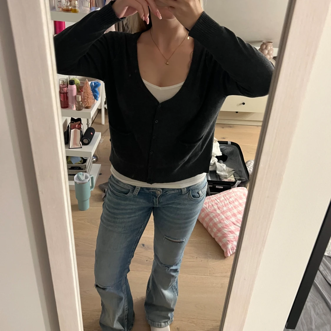 Mörkgrå kofta med v-ringning - 2