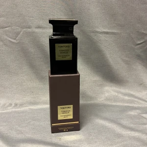 Tom ford tobacco vanille 100ml (ca30ml kvar) - Hör av dig vid intresse! Perfekt vinter parfym! 