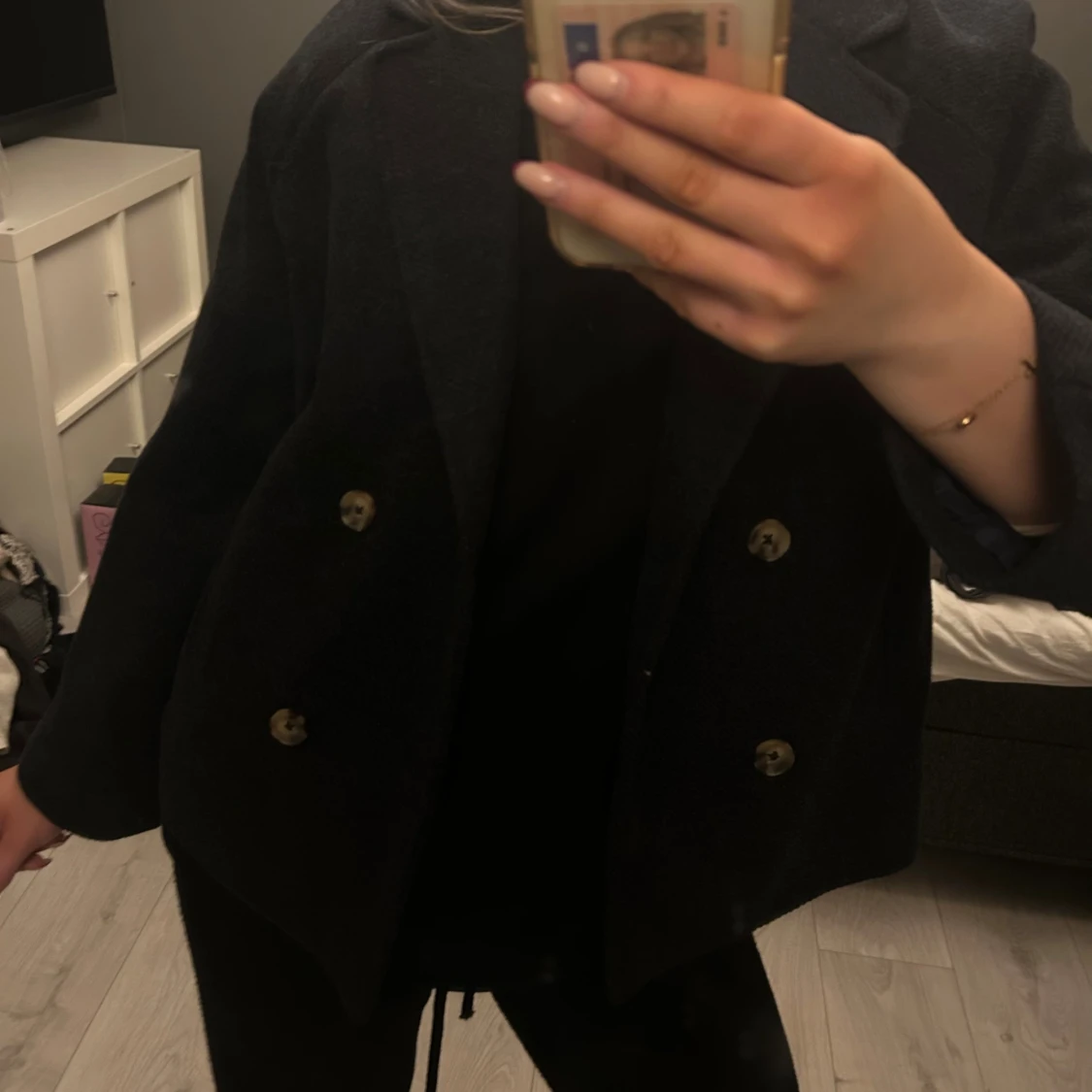 Mörkblå kappa från Mango  - 1