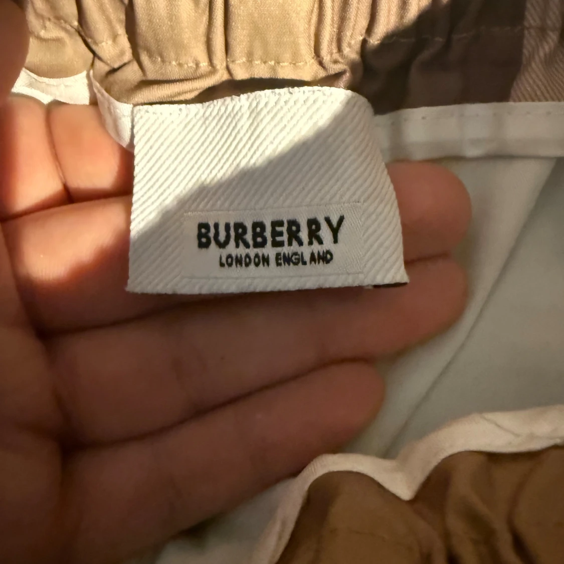 Rutig Burberry shorts med snörning - 2
