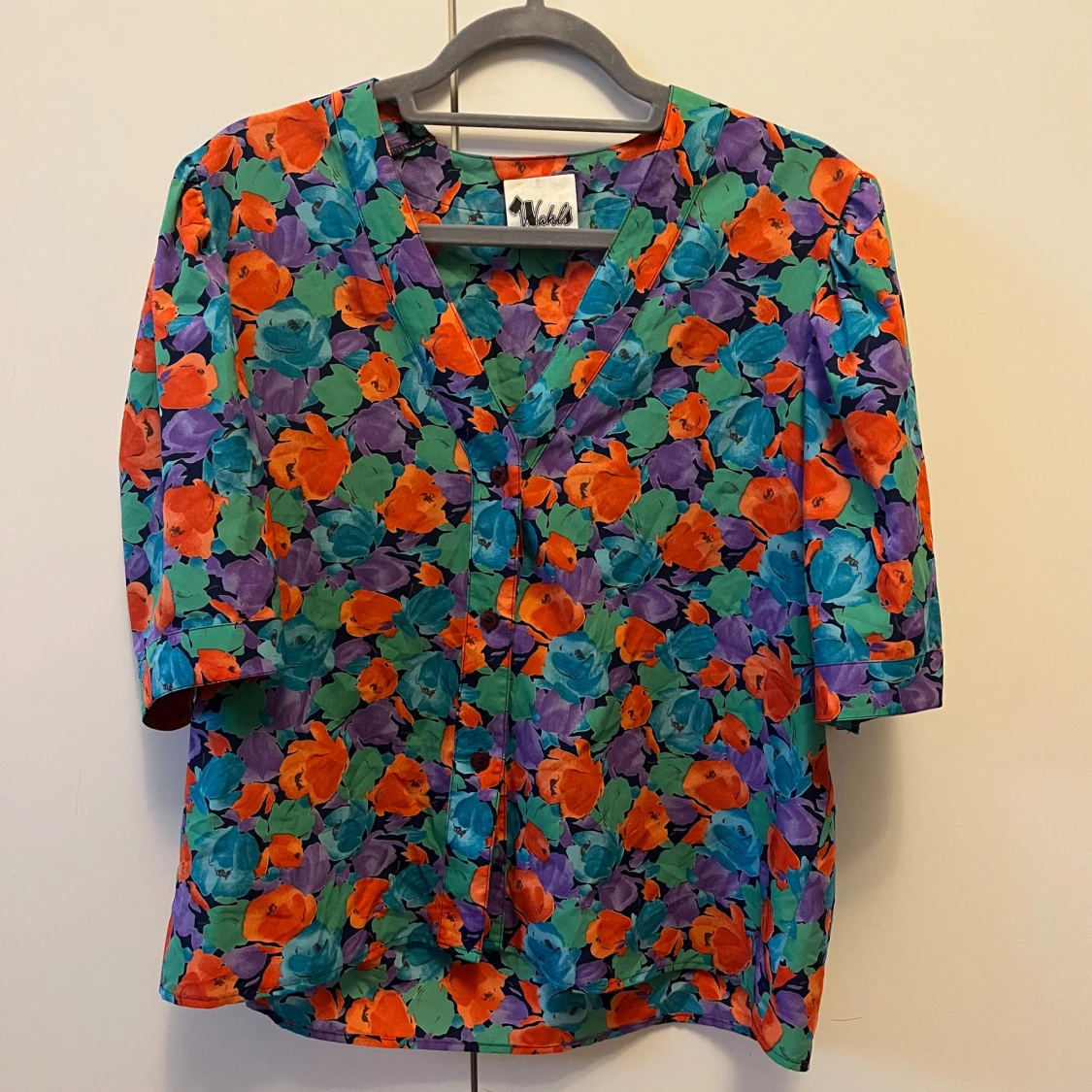 Färgglad blommig retro blus från Wahls strl C44