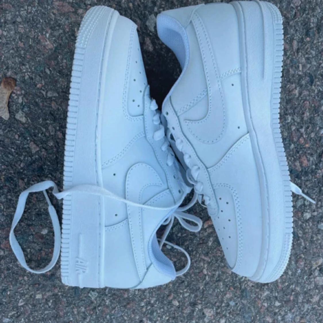 Nike Air Force 1 helvita sneakers - 1