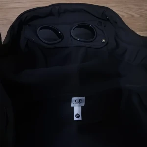 C.P. Company  jacka - Svart vindjacka från C.P. Company storlek L, helt ny