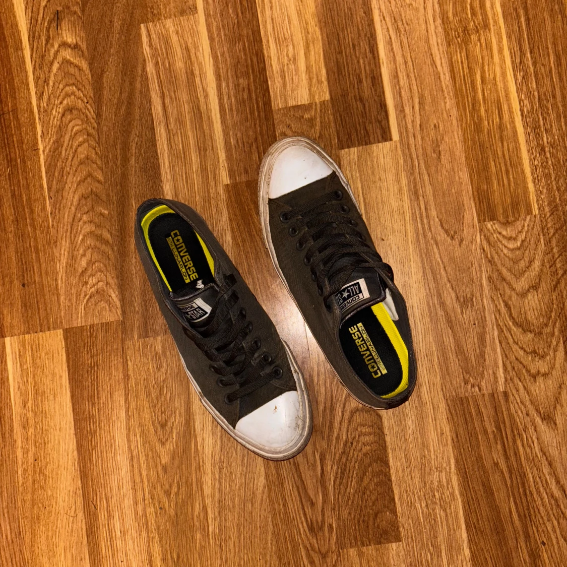 Gråa Converse All Star sneakers - 1