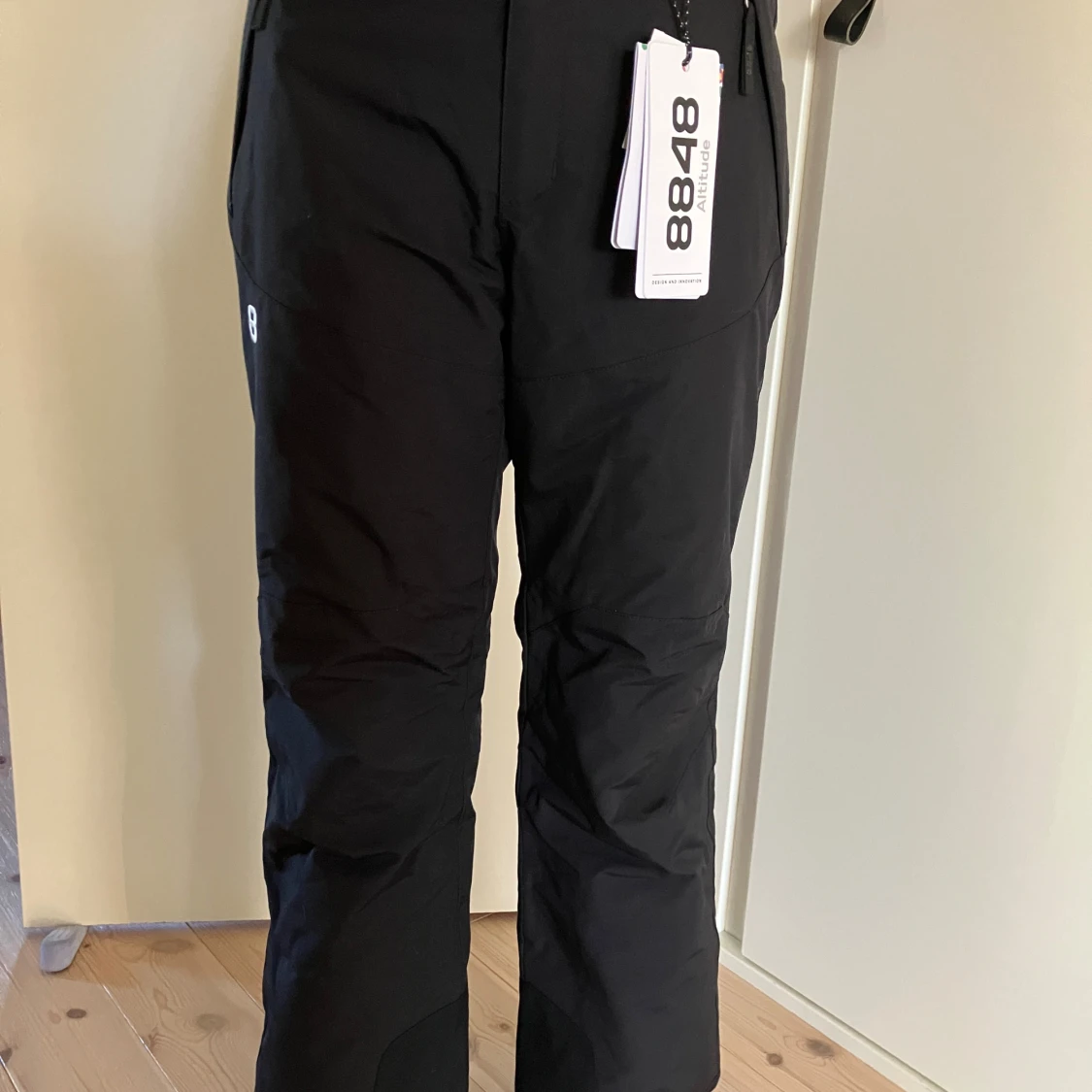 Svarta täckbyxor från 8848 Altitude storlek 150 - 2