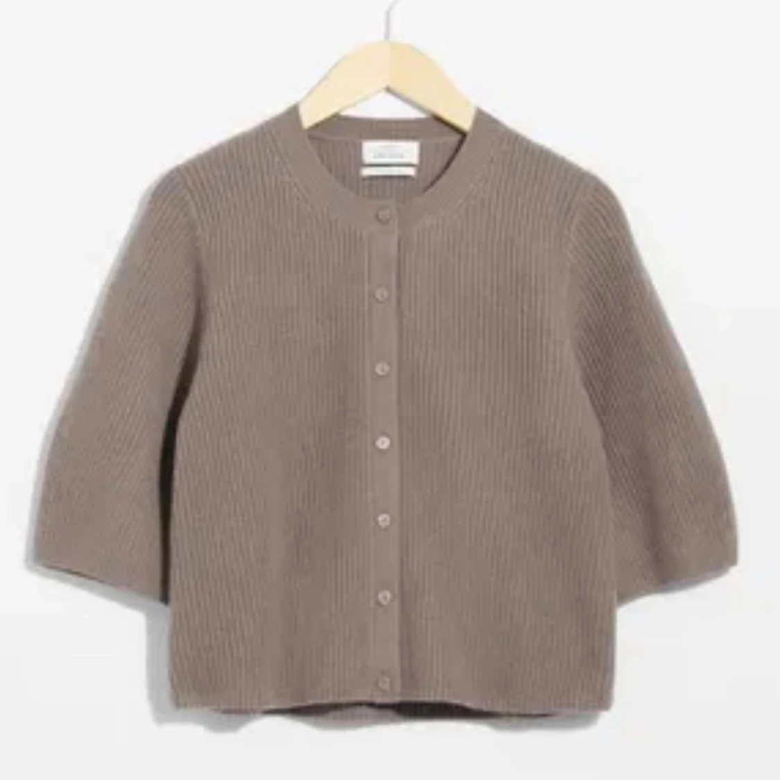 Beige ribbad kofta från & Other Stories