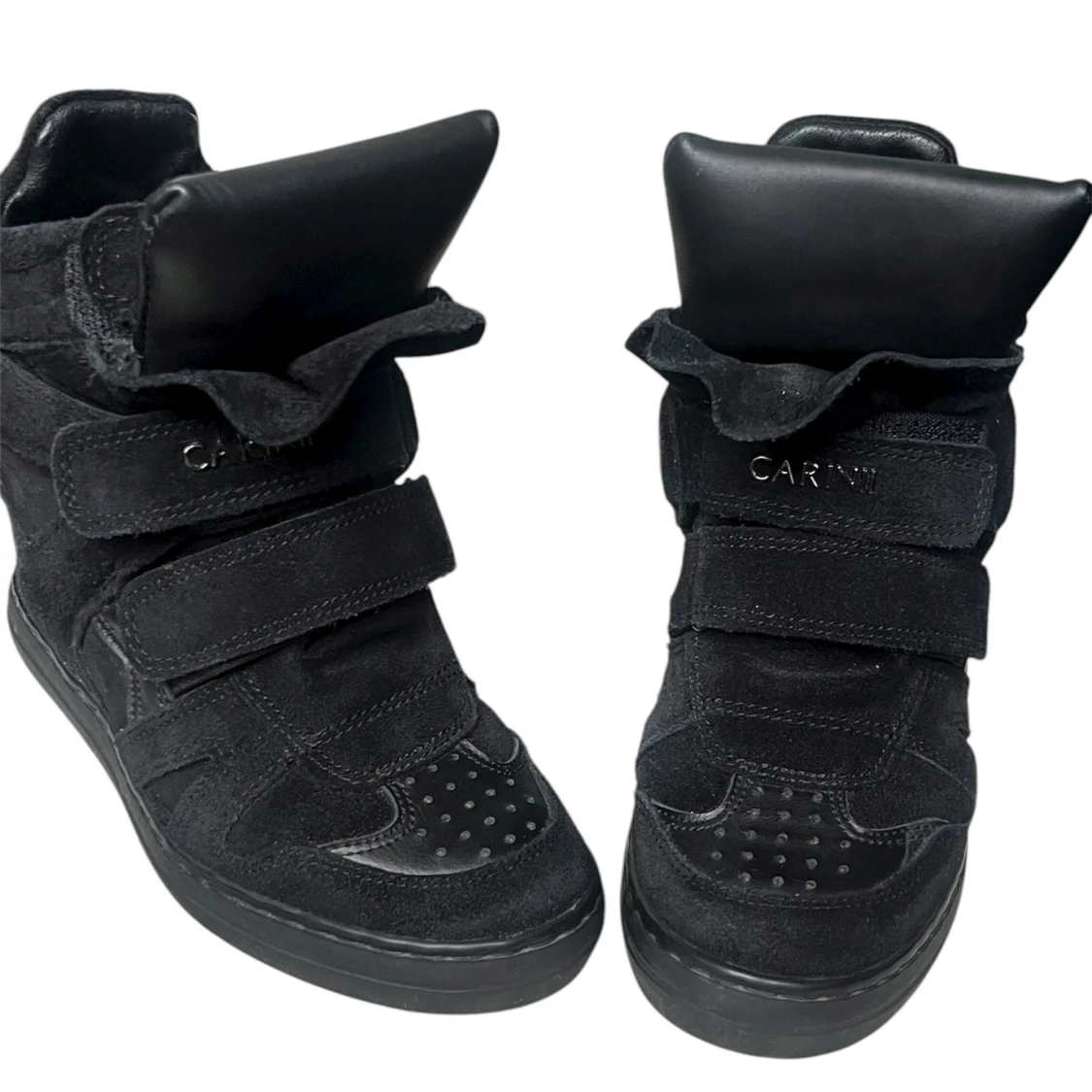 Svarta wedge sneakers från Carinii - 1