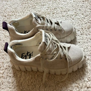 Eytys Odessa - Sjukt snygga, säljer pga försmå.