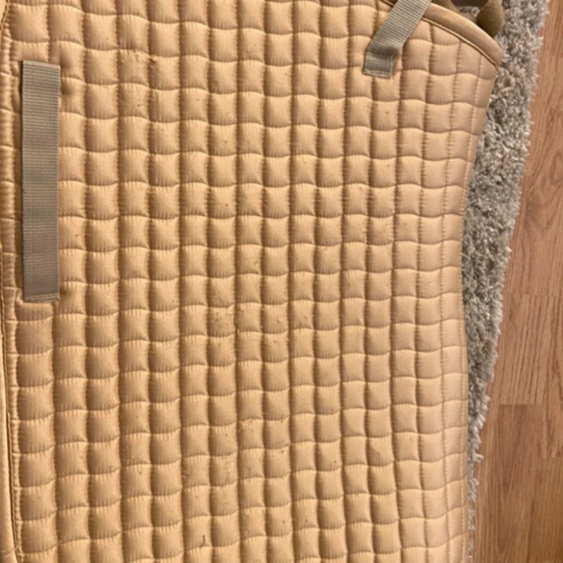 Beige och svart quiltad schabrak GP/PONY