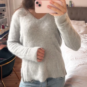 Tröja!  - Så fin tröja i angora mix! Storlek 34 men stor i storleken jag har M som referens 