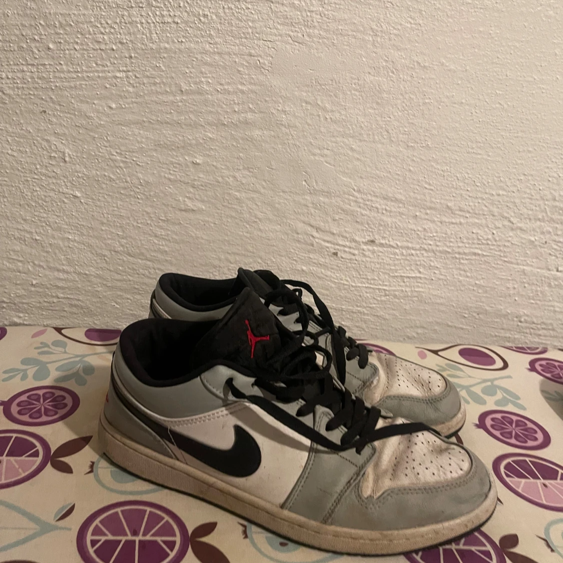 Nike Air Jordan 1 Low grå/vit - 1