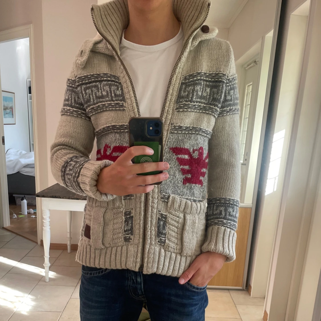 Stickad kofta från Superdry med mönster