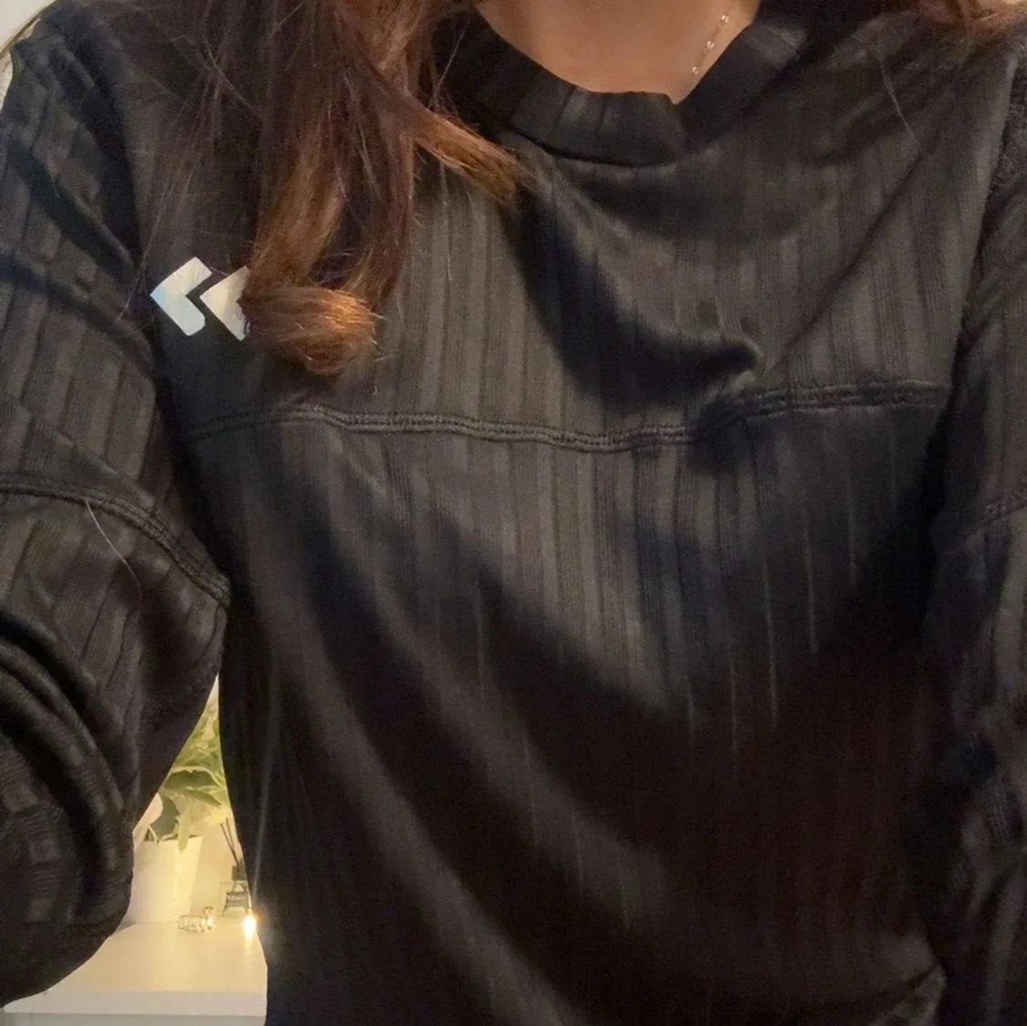 Svart sport tröja  - 1