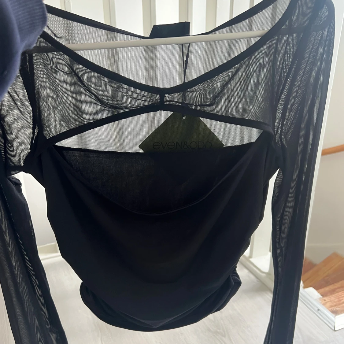 Svart mesh topp från Even&Odd M - 1