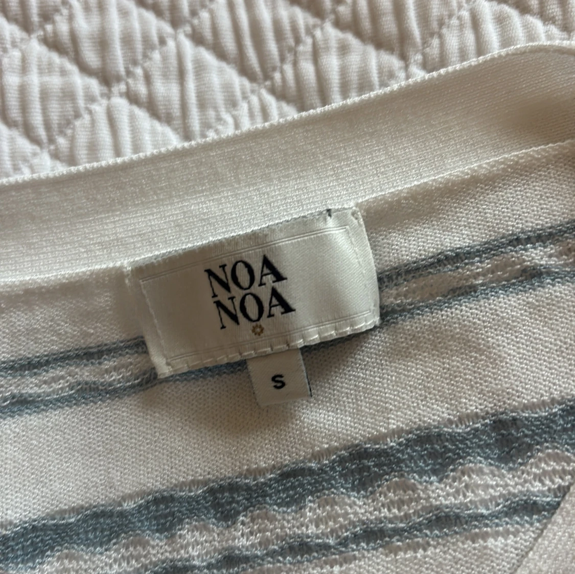 Randig kofta från Noa Noa, vit/blå S - 2