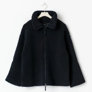 Svart/mörkblå teddyjacka med dragkedja - Svart teddyjacka från GinaTricot i storlek S. Helt oanvänd med lappen kvar!💛