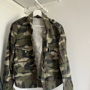 Militärjacka - Fint skick