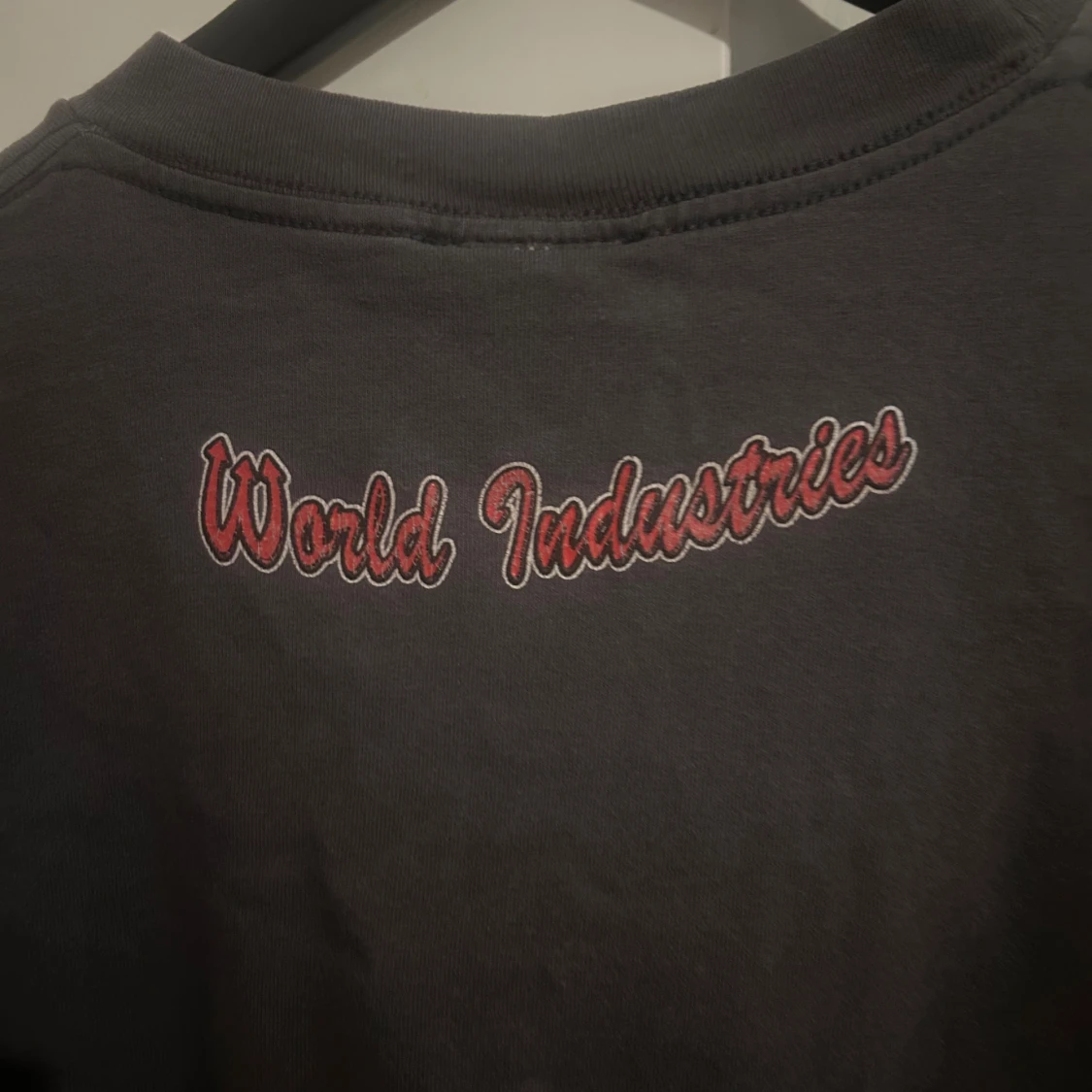 Vintage 90s world industries t-shirt  - 2