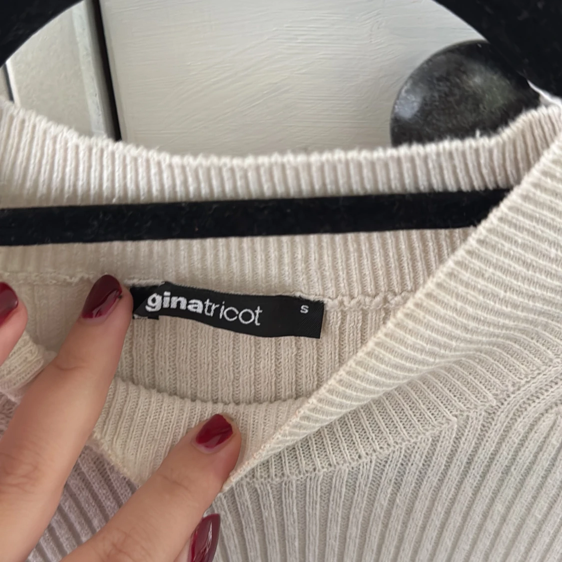 Stickad vit långklänning från Ginatricot - 1