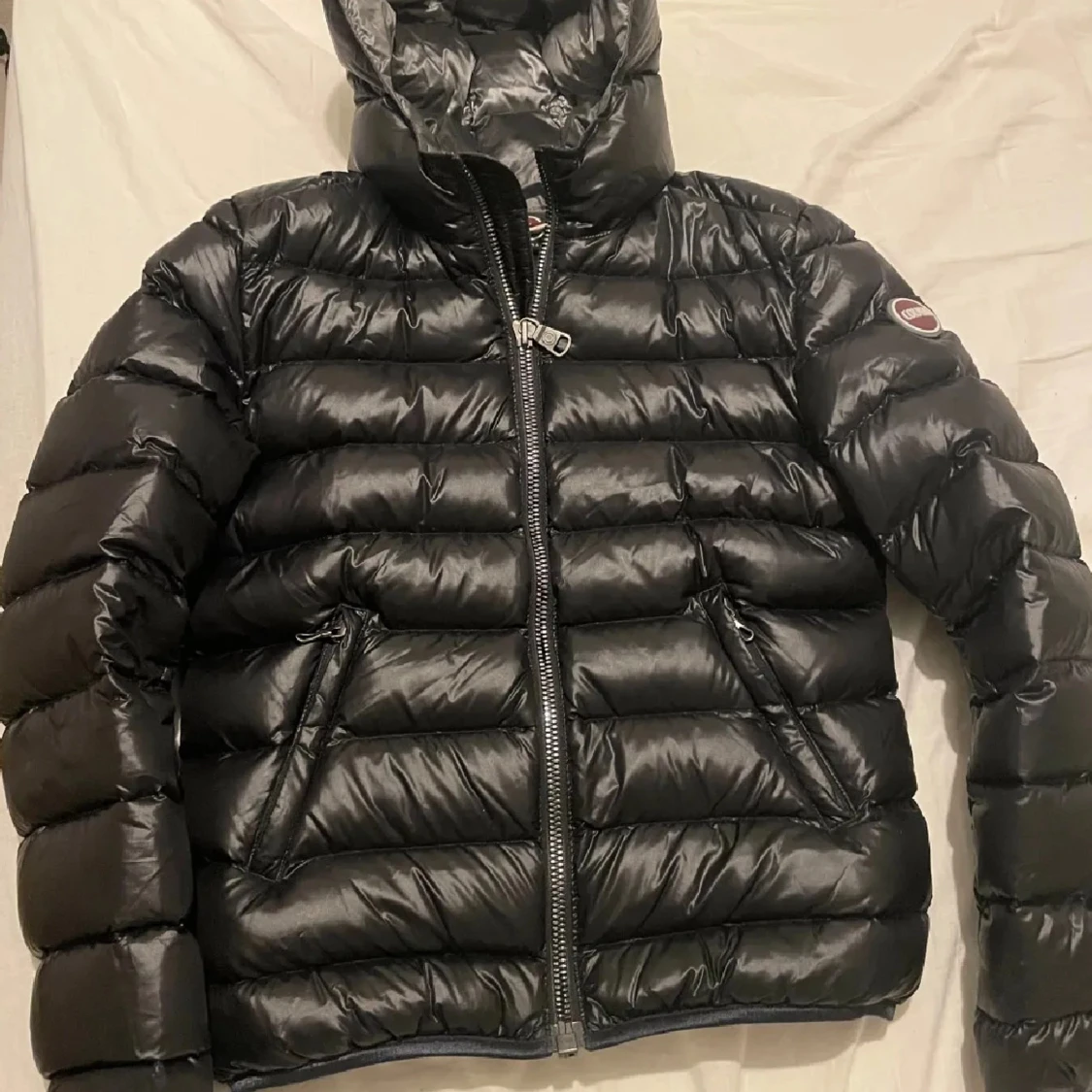 Svart pufferjacka från Colmar