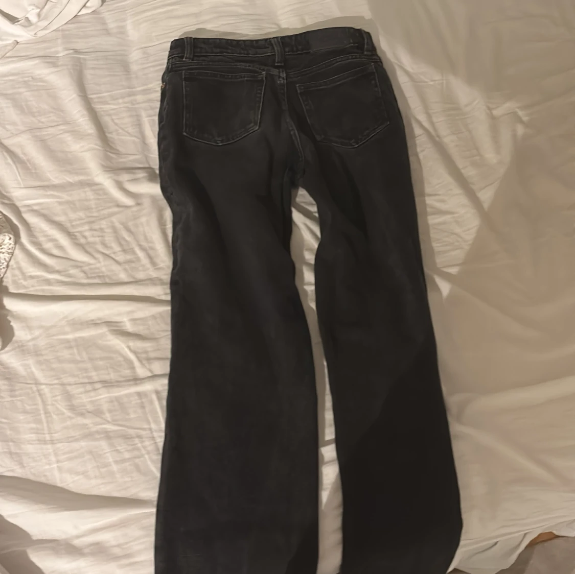 Svarta flare jeans från Monki - 1
