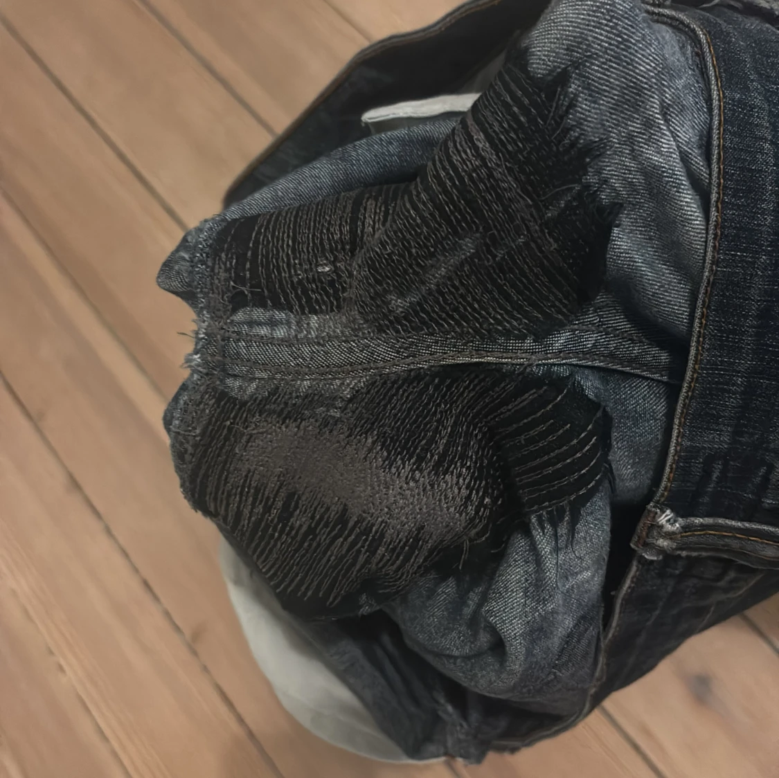 mörkblå bootcut jeans - 4