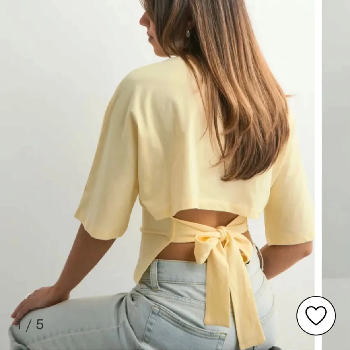 Gul Tie top från Nelly, ALDRIG ANVÄND