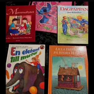 Barnböcker paket  - En charmig bilderbok med färgglada illustrationer som skildrar vardagsäventyr med dagpappan och barnen. Perfekt för unga läsare som gillar berättelser om familj, vänskap och lekfulla upptåg.