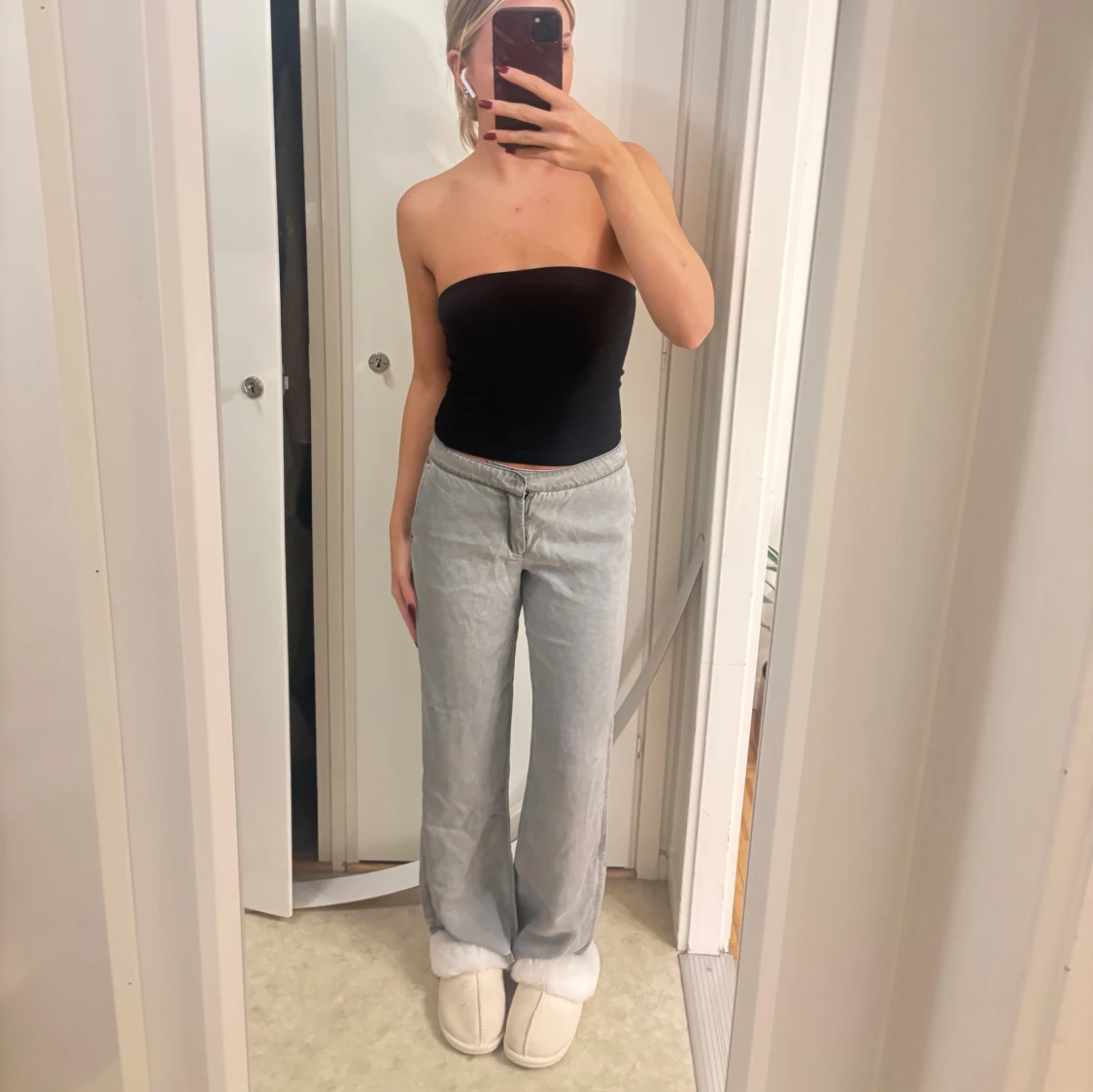 Ljusgråa raka kostymbyxor