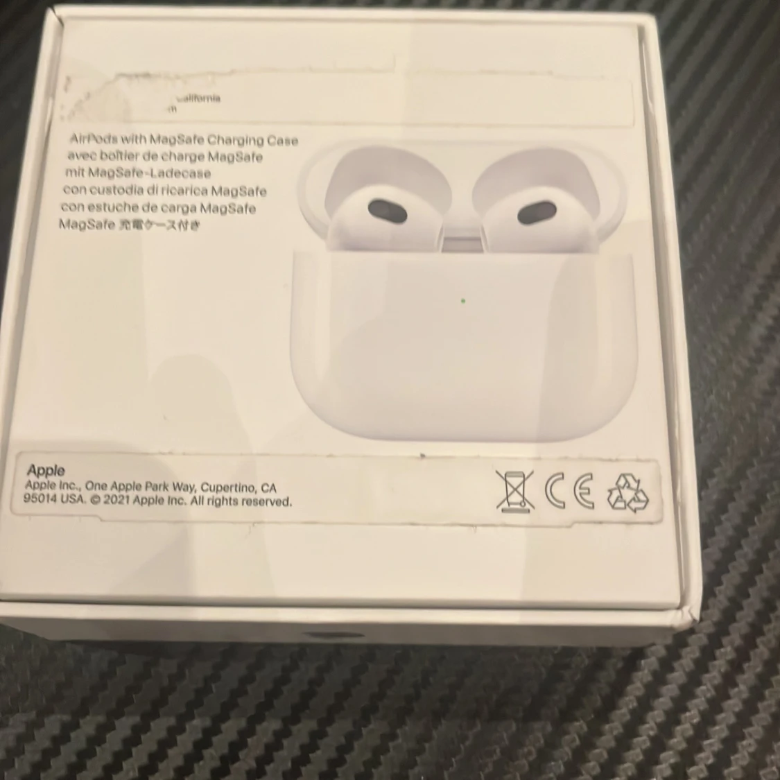 Apple AirPods (3rd generation) med MagSafe-laddningsetui - 3