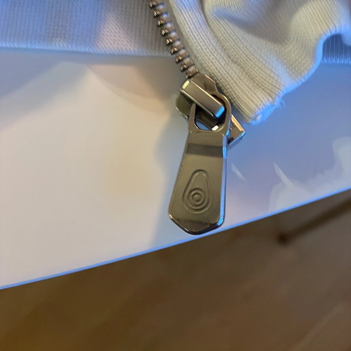 Vit hoodie från Sail Racing med dragkedja - 3