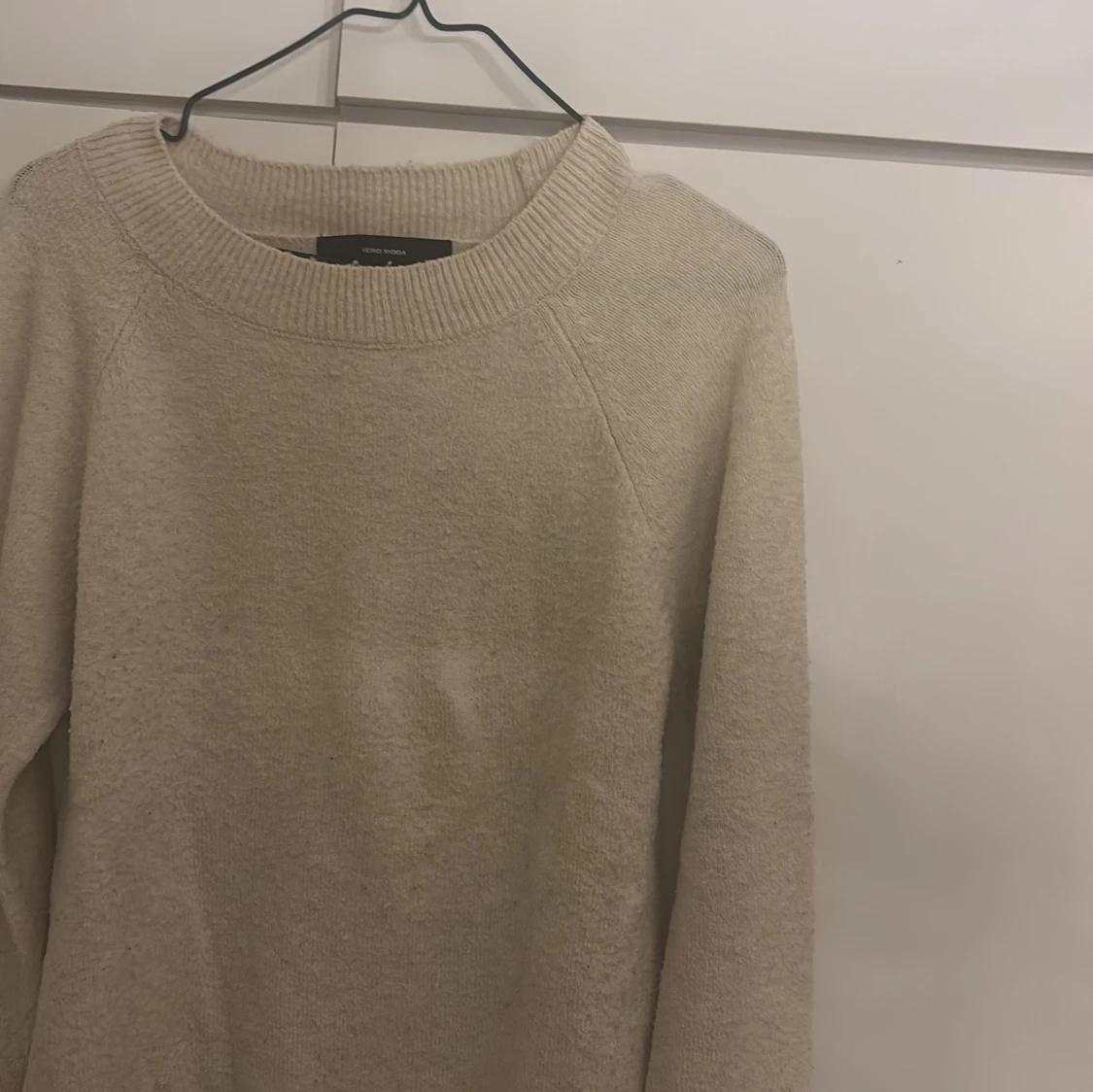 Beige stickad tröja från Vero Moda - 3