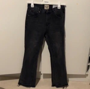 Gallery Dept jeans fleared - Säljer min Galley dept jeans används i nästa 3 månader, storlek s, pris kan diskuteras 