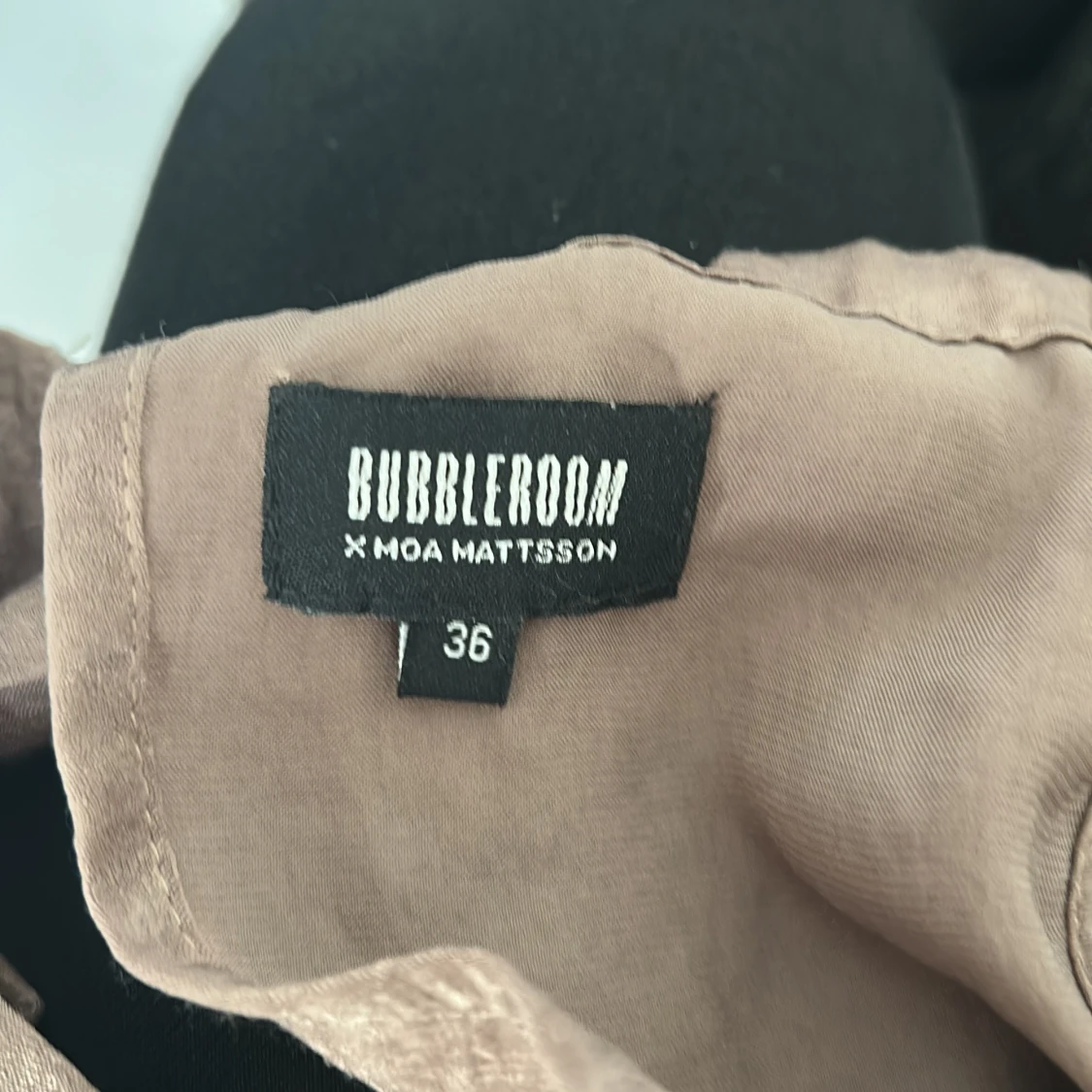 Beige/brun halterneck topp från bubbleroom - 3