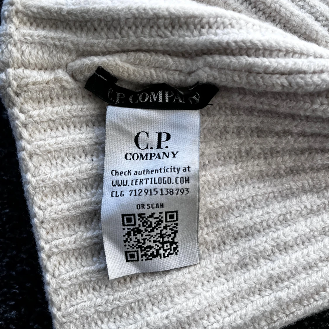 C.P. Company mössa - 2