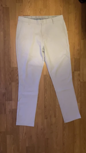Puma golf byxor  - Använder dom inte längre då jag inte spelar golf längre. Strl eu 32 32 