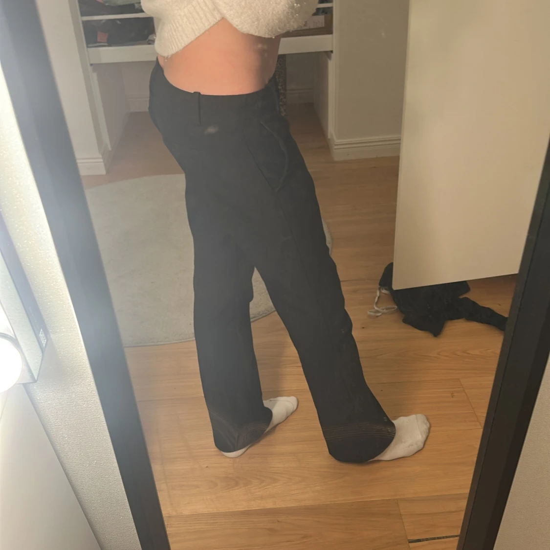 Svarta bootcut jeans med hög midja - 1