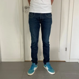 Replay Anbass Hyperflex Jeans  - Säljer nu dessa Replay Anbass Hyperflex Jeans, W31 o L32, skriv för fler bilder/frågor🙌🏼