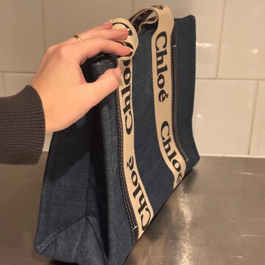 Chloé blå handväska med logoband - 2