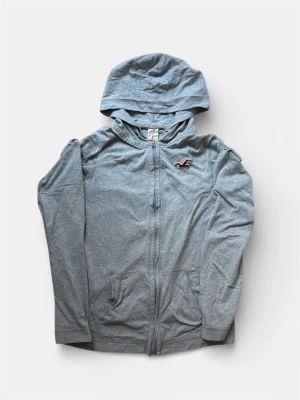 Hollister zip  - Hollister zip hoodie - Storlek M - skriv för mer info om pris osv. Skriv för mer info