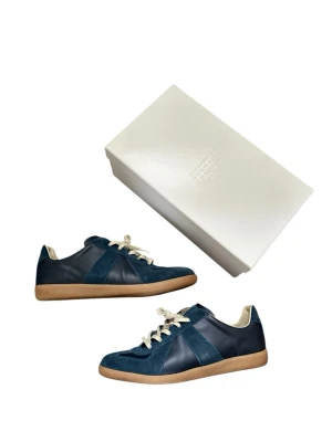  Maison Margiela Gats - Bra skick, sparsamt använda, har boxen men inget kvitto därav kan pris diskuteras vid intresse!