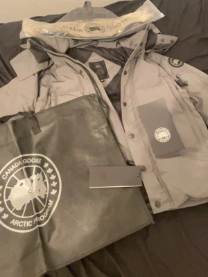 Vinterjacka canada goose  - Helt ny vinterjacka i topp kvalité                                            Storlek m och s finns passa på!